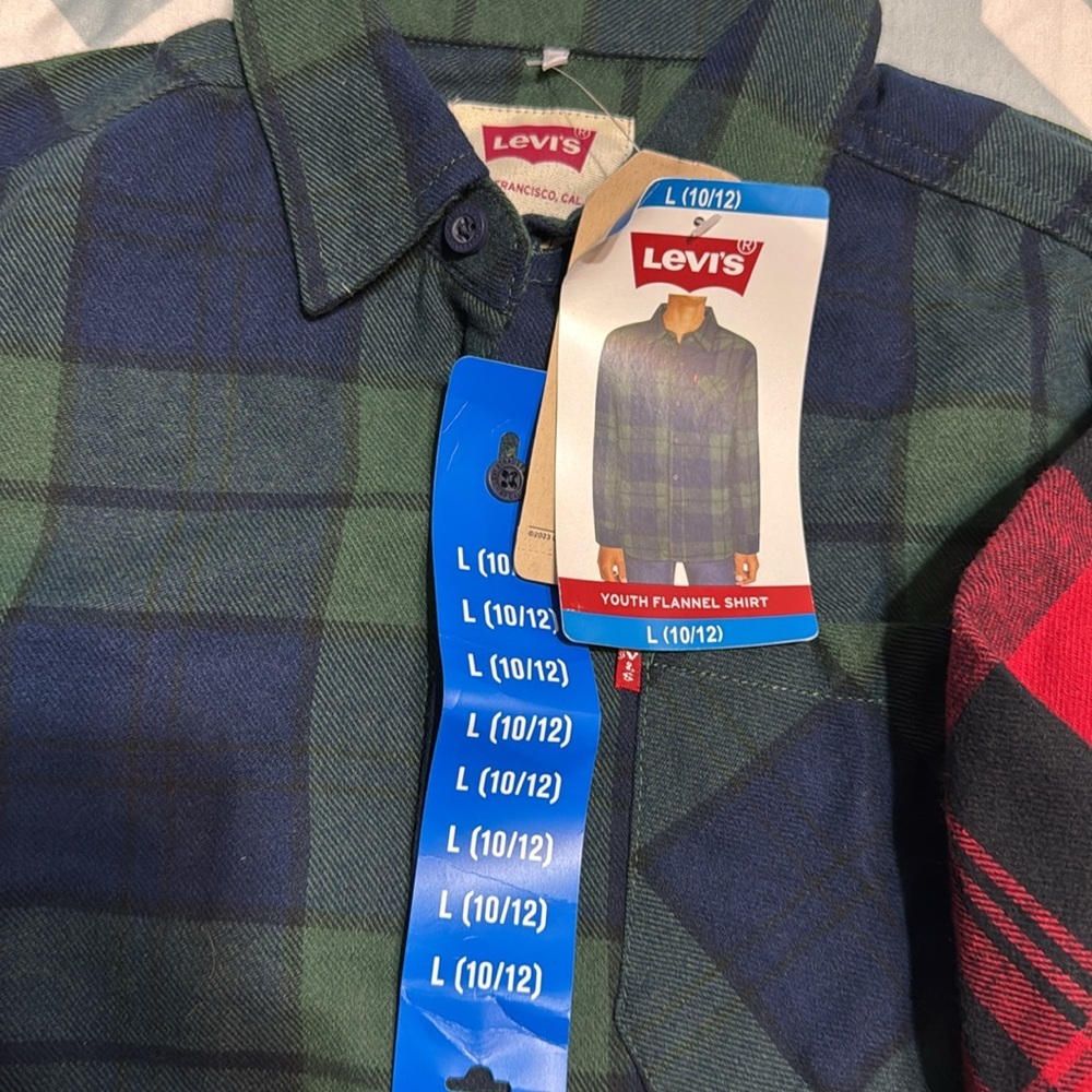 Levi’s boys plaid flannel shirts size 10/12 - Picture 3 of 9